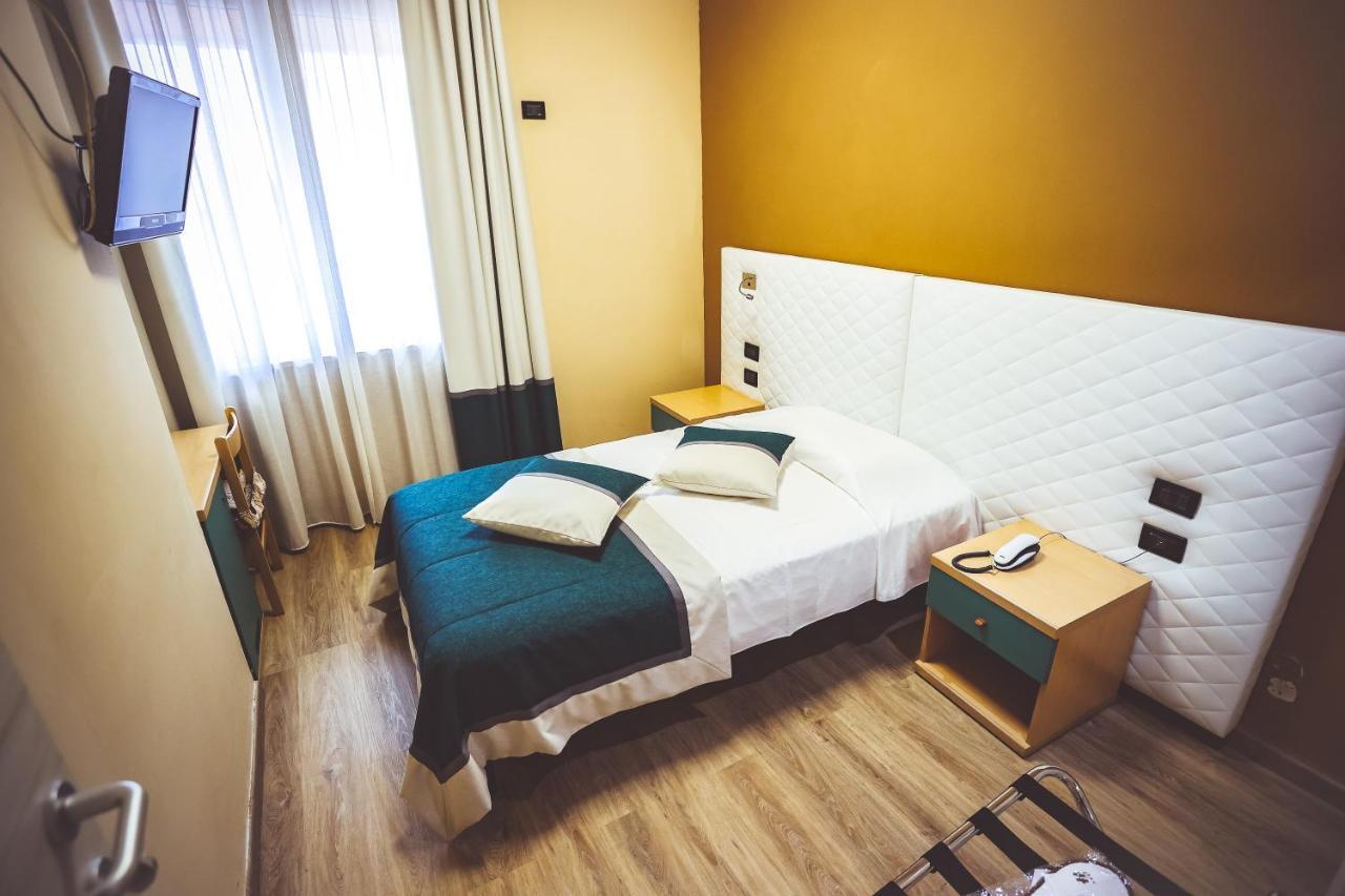 Hotel City Chivasso Eksteriør bilde
