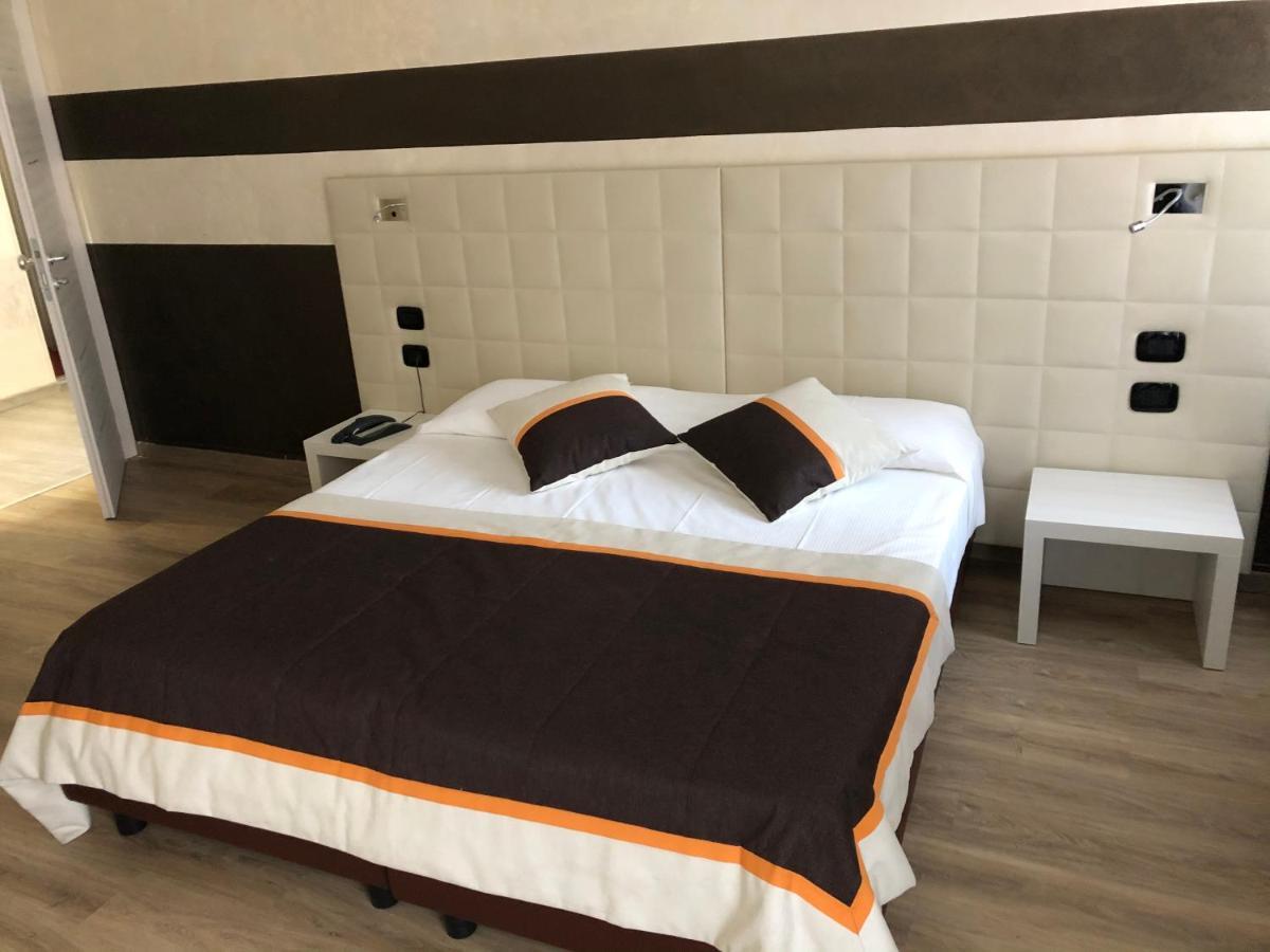 Hotel City Chivasso Eksteriør bilde